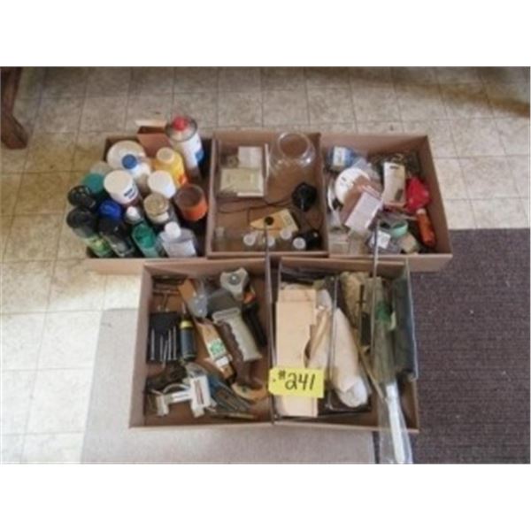 5 BOXES WITH ASSORTED KITCHEN UTENSILS, CLEANING SUPPLIES