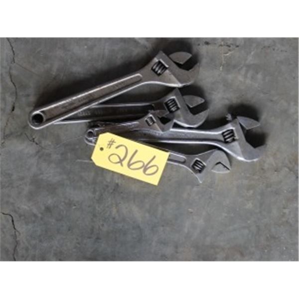 BUNDLE OF APPROX 5 ADJUSTABLE WRENCHES