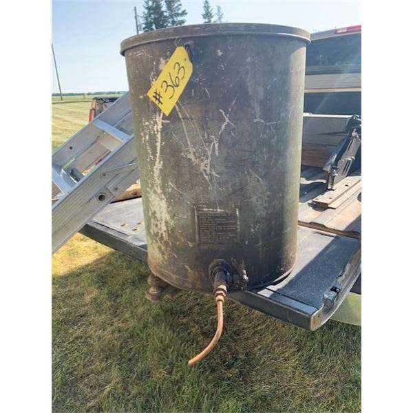 KEROSENE POT & LID WITH SPIGOT