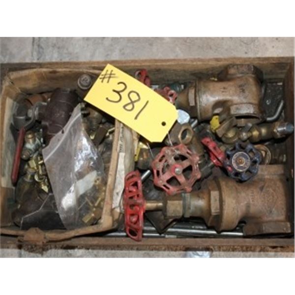 ASSORTMENT OF BRASS VALVES