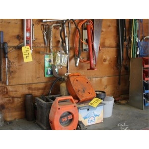 CONTENTS ON FLOOR & WALL INCLUDING EXTENSION CORDS & REELS, SAWS, SCREW DRIVERS, LEVEL