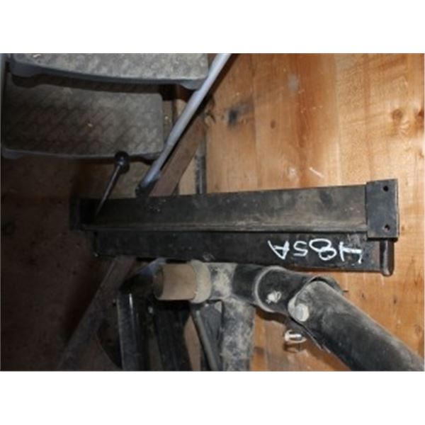 SWIFT LIFT CRANE & SMALL METAL BREAK