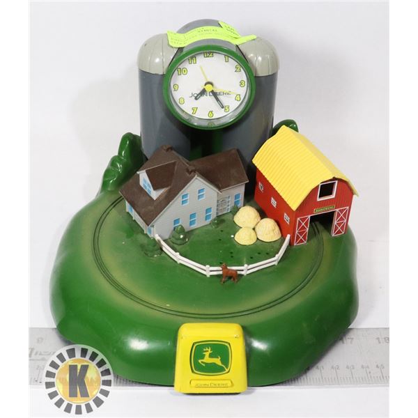 JOHN DEERE HOME DECOR WITH CLOCK