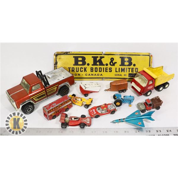 VINTAGE 2 TONKA TRUCKS WITH 9