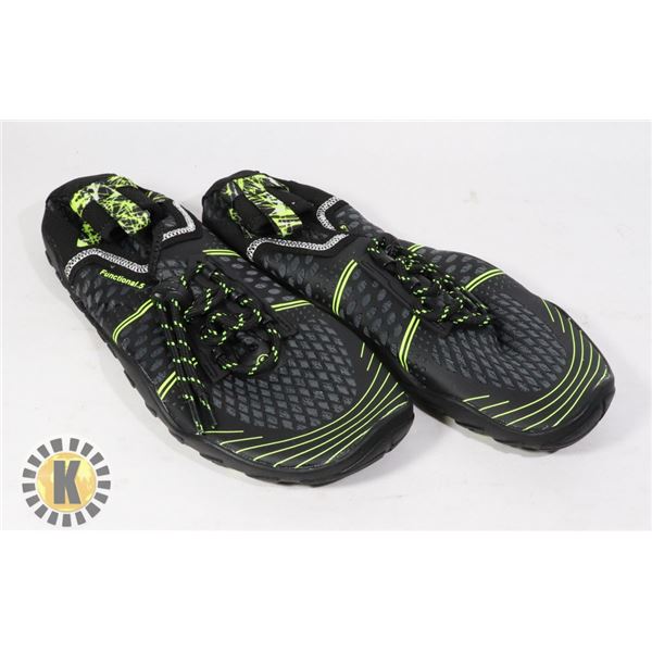 WATER SHOES SIZE 41