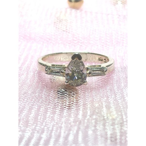 SILVER CUBIC ZIRCONIA RING