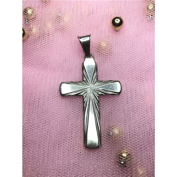 SILVER CROSS PENDANT