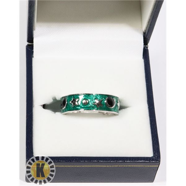 NEW FASHION RING IN CASE