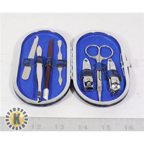 1 SMALL MANICURE/PEDICURE KIT