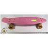 Image 2 : VINTAGE PINK OLD SCHOOL SKATEBOARD