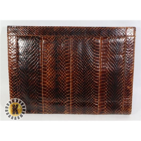 VINTAGE SNAKESKIN CLUTCH PURSE