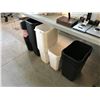 Image 2 : LOT OF WASTE RECEPTACLES