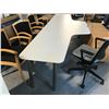 Image 2 : WHITE 5' X 4' CORNER COMPUTER TABLE (RH)