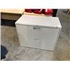 Image 2 : GREY 2 DRAWER LATERAL FILE CABINET