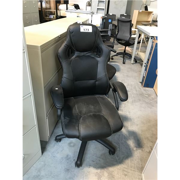 BLACK TUFTED HI-BACK TILTER CHAIR