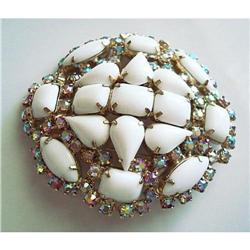 ~JULIANA~ BROOCH W/MILK GLASS STONES & AB #1889296