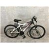 Image 2 : WHITE NAKAMURA MONSTER 4.0 18 SPEED, FULL SUSPENSION 17" FRAME MOUNTAIN BIKE