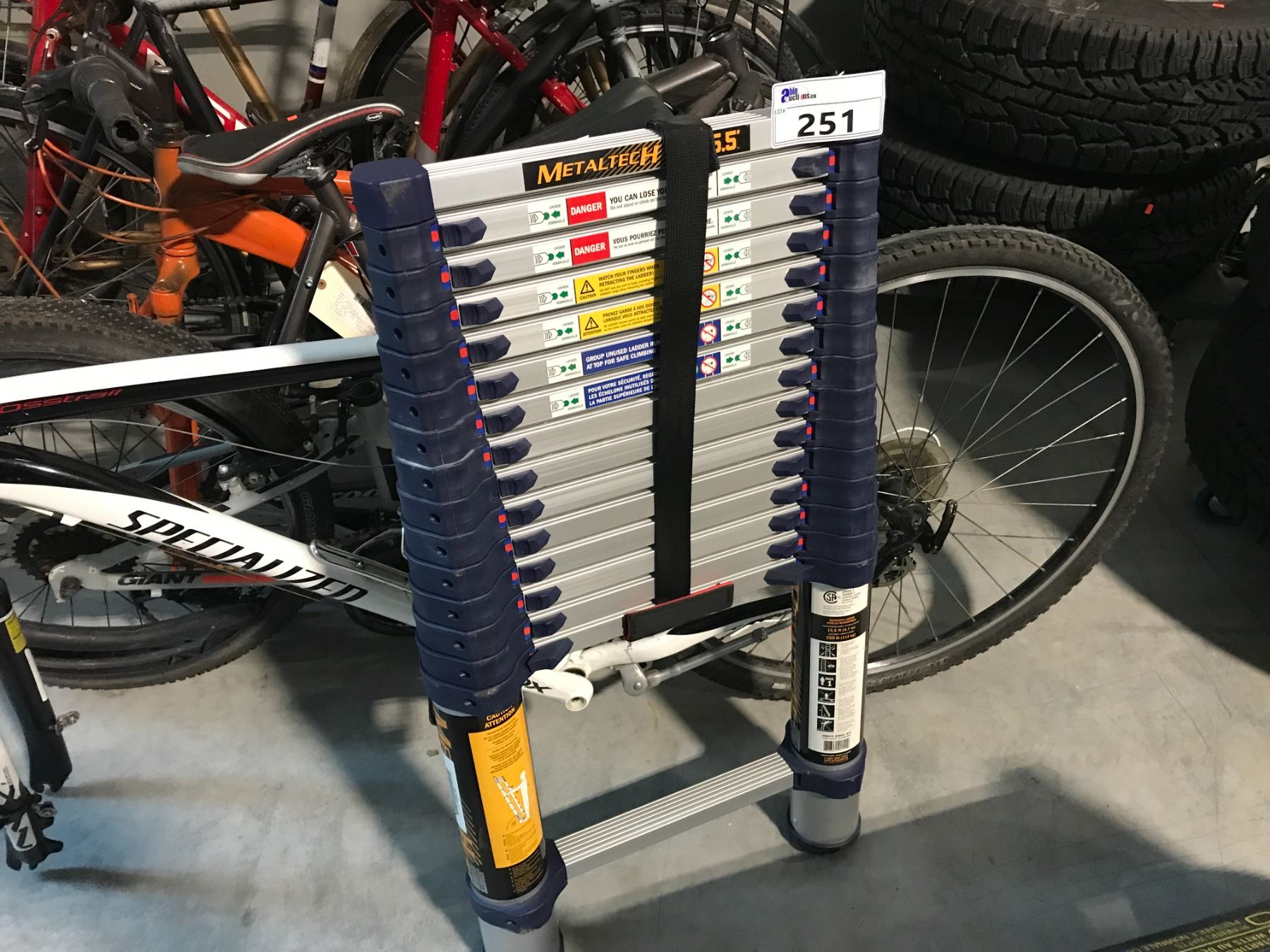 Metech Ladder METALTECH 15.5 TELESCOPIC LADDER - Able Auctions