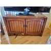 Image 2 : Wood Entertainment Stand/Cabinet