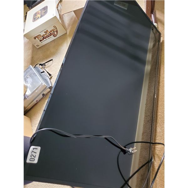 42" LG TV & Wall Mount