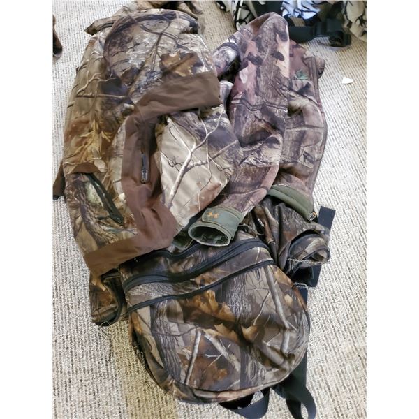 2 Camoflage Hunting Jackets & Fanny Pack