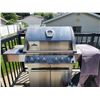 Image 4 : Napoleon Gourmet Grill with Cover and Tank of Propane