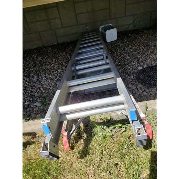 20' Extendable Ladder & 5' Ladder