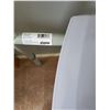 Image 3 : Toilet Safety Frame/Seat