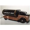 Image 2 : LINCOLN GAS OIL TANKARD PRESSED STEEL TOY