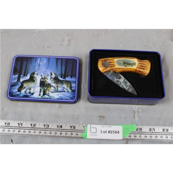Wild Outdoors Wolf etched pocket knife - in tin