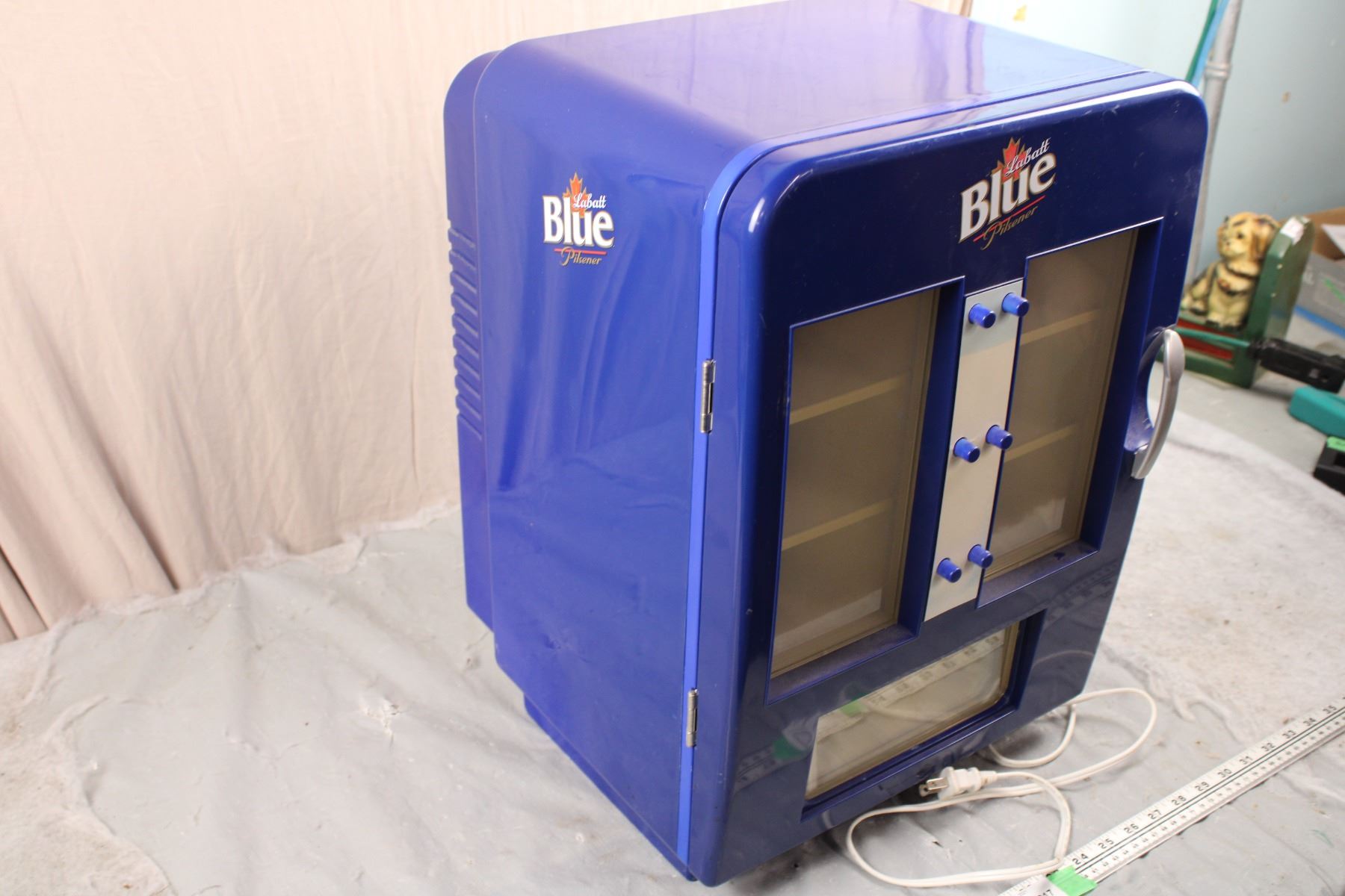 Labatt Blue Pilsener Mini Beer Cooler (working) + 12 drink Dispenser