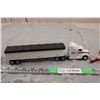 Image 2 : Ertl Semi Truck + Grain Trailer with Versatile Trans/axial 2000