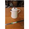 Image 1 : Enamel Tea Pot