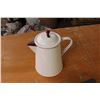 Image 2 : Enamel Tea Pot