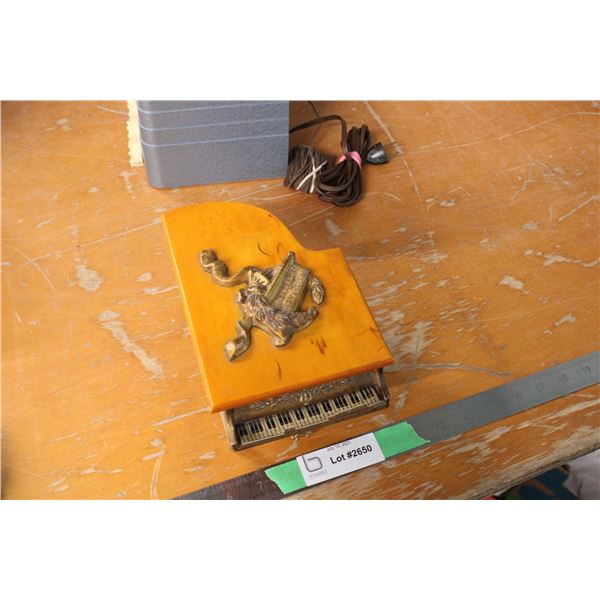 Bakelite Music Box (Working)