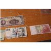 Image 3 : Foreign Money (Bills)