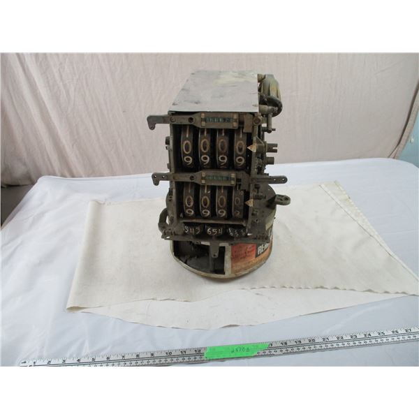 Vintage Gas Pump Computer Head