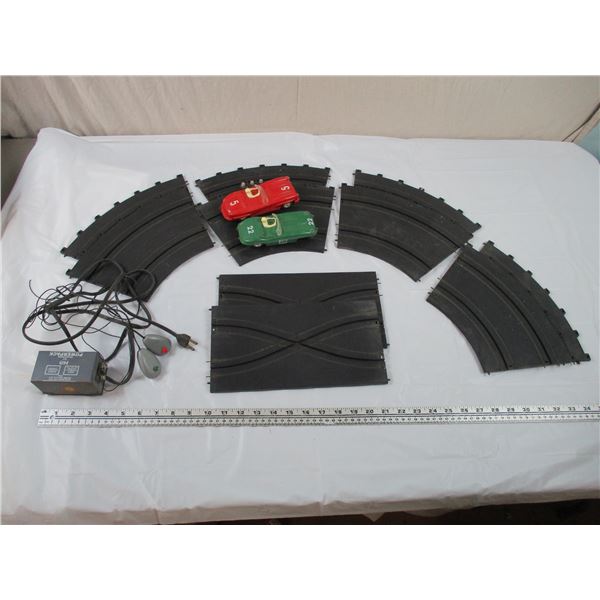 10-piece Slot Car Track with 2 cars + Power Box/Controller