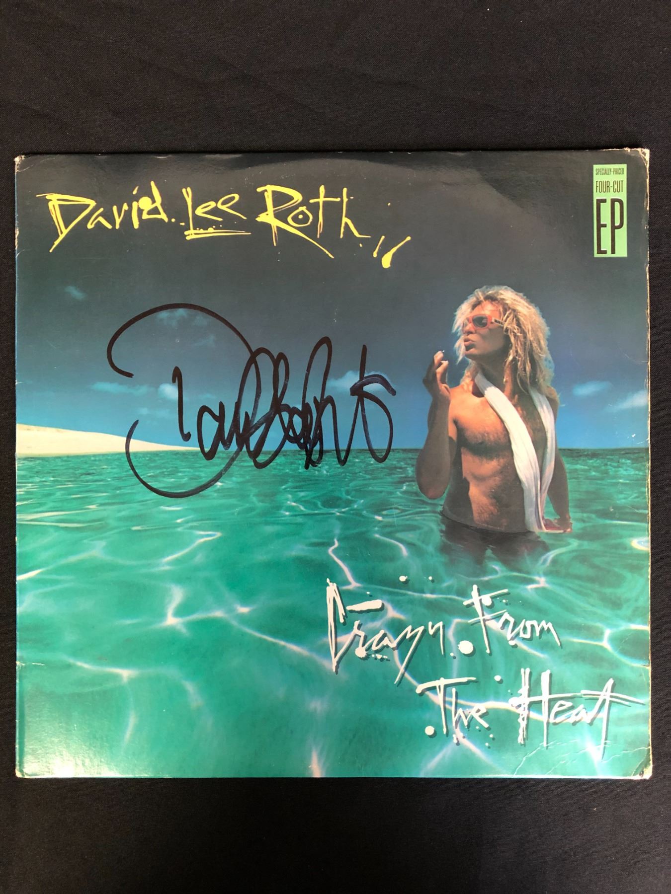 DAVID LEE ROTH SIGNED VINYL ALBUM