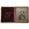 Image 2 : 6TH PLATE EARLY WAR RUBY AMBROTYPE CSA SOLDIER