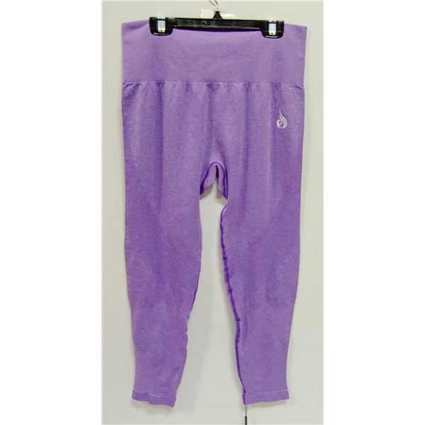 NEW RYDERWEAR TIGHTS SIZE LARGE RETAIL $79.99