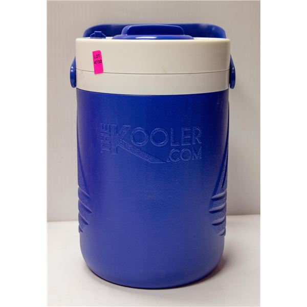 THE KOOLER BLUE 1 GALLON COMES WITH 2 SHAKER CUPS