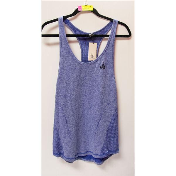 NEW RYDERWEAR TOP SIZE MEDIUM RETAIL $39.99