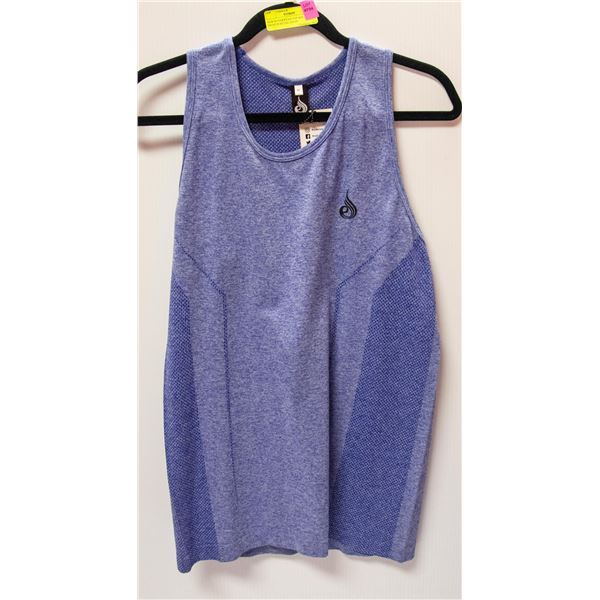 NEW RYDERWEAR TOP SIZE MEDIUM RETAIL $39.99