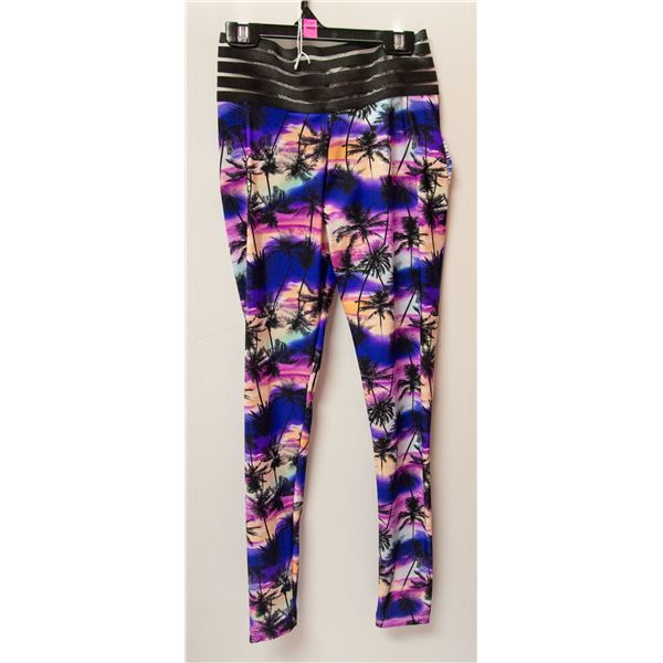 CUTE BOOTY PANTS SIZE XS