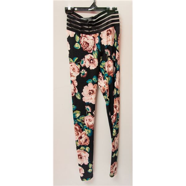 CUTE BOOTY PANTS SIZE XS