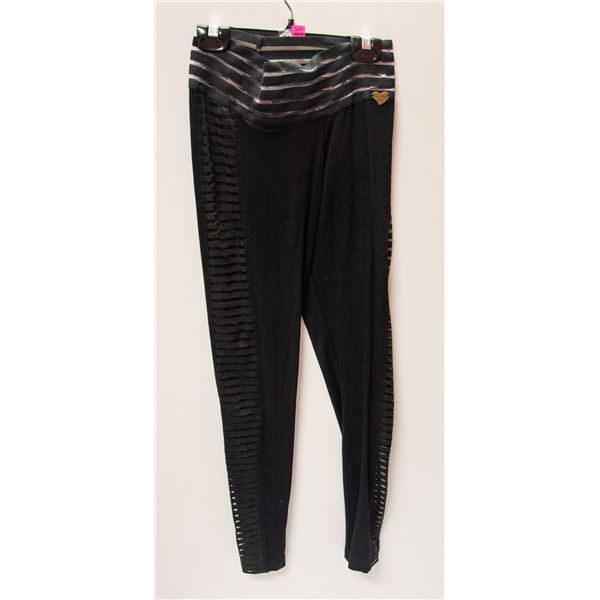 CUTE BOOTY PANTS SIZE XS