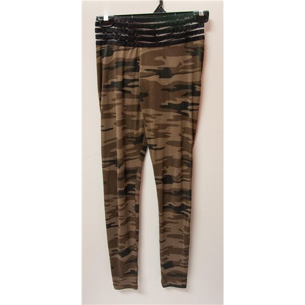 CUTE BOOTY PANTS SIZE XS