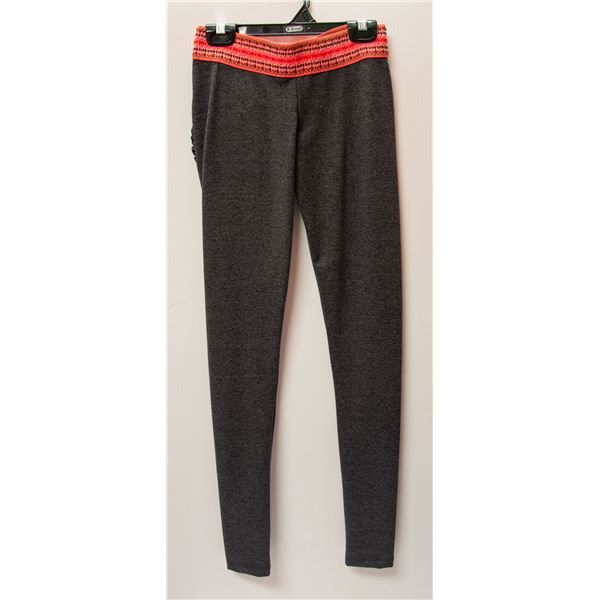 CUTE BOOTY PANTS SIZE XS