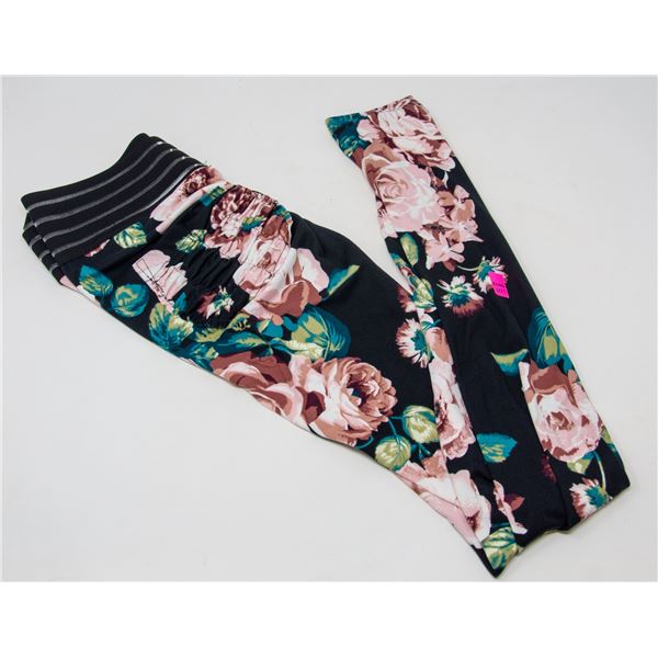 CUTE BOOTY LEGGINGS SIZE SMALL RETAIL $89.99